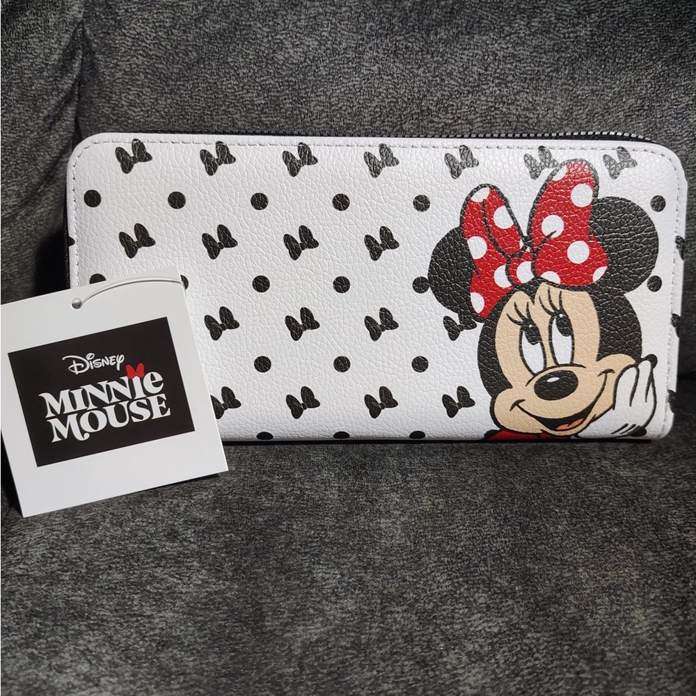 Disney Minnie Mouse Polka Dot Wallet
